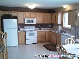 Fantastic 3bd/1.5ba End-Unit in Elk Rive in Elk River, MN (Photo 2 of 5)