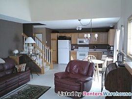 Fantastic 3bd/1.5ba End-Unit in Elk Rive in Elk River, MN (Photo 3 of 5)