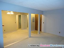 Great 2 Bedroom Condo in Plymouth in Minneapolis, MN (Photo 3 of 5)