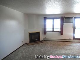 Great 1 Bedroom Condo in Plymouth in Minneapolis, MN (Photo 3 of 5)