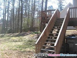 Wonderful Home in Exceptional Neighborho in Marietta, GA (Photo 3 of 5)