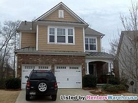 Beautiful 4 Bed/3.5 Bath House in Cummin in Cumming, GA