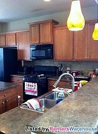 Beautiful 4 Bed/3.5 Bath House in Cummin in Cumming, GA (Photo 4 of 5)