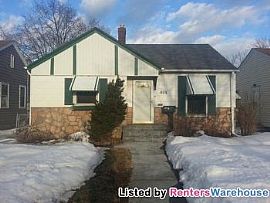 Nice 2bd/1bh South St Paul Home. in South Saint Paul, MN