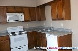 2 Bed/1 Bath in Phoenix, AZ (Photo 2 of 5)