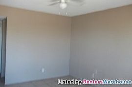 2 Bed/1 Bath in Phoenix, AZ (Photo 4 of 5)