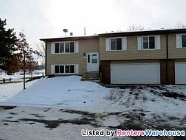 3 Br Eagan End Unit / New Flooring! / Wa in Eagan, MN