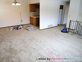 3 Br Eagan End Unit / New Flooring! / Wa in Eagan, MN (Photo 3 of 5)