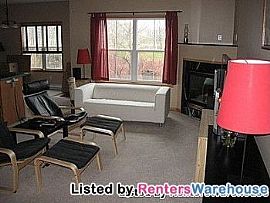 Great Oakdale Townhome! in Landfall Village, MN (Photo 3 of 5)