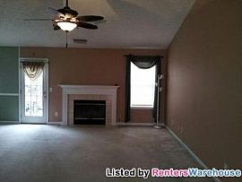 Wonderful 3 Bedroom/2 Bath Home in Quiet in Kennesaw, GA (Photo 2 of 5)