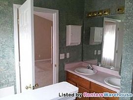 Wonderful 3 Bedroom/2 Bath Home in Quiet in Kennesaw, GA (Photo 3 of 5)