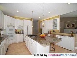 Stunning 4 Bedroom House in Shorewood in Deephaven, MN (Photo 2 of 5)