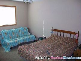 Beautiful 2bd/1.5ba Townhouse! in Corcoran, MN (Photo 3 of 5)