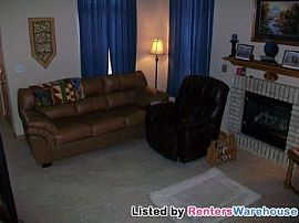 Beautiful 2bd/1.5ba Townhouse! in Corcoran, MN (Photo 5 of 5)