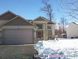 Gorgeous 5bd/3ba Single Family Home!! in Saint Francis, MN