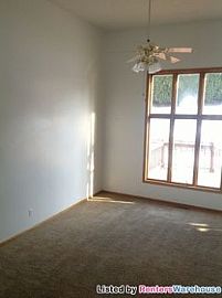 Great 5 Bed / 3 Bath Sfh in Se Metro! in Farmington, MN (Photo 4 of 5)