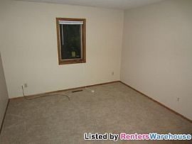 3 Bedrooms, 2 Bathrooms, Private Wooded in Savage, MN (Photo 5 of 5)