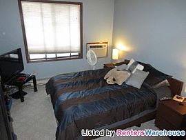 2 Bedrooms, Fireplace, Deck, Garage, Nea in Minneapolis, MN (Photo 5 of 5)