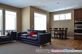 Stunning 4br/3ba Executive Home in Plymo in Minneapolis, MN (Photo 5 of 5)