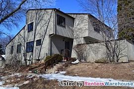 Spacious 3br/2.5ba Townhome in Eden Prai in Eden Prairie, MN