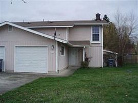 2 Bedroom Duplex in Puyallup in Alderton, WA