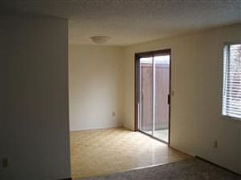 2 Bedroom Duplex in Puyallup in Alderton, WA (Photo 3 of 5)