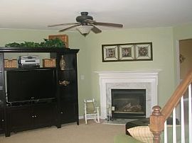 Location Is Everything! Must See Adorabl in Charlotte, NC (Photo 2 of 5)