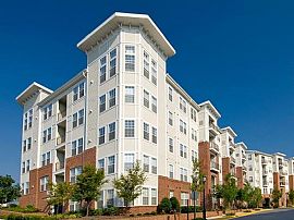 2 Bd/2 Bath Chef-Caliber Kitchens! Washe in Silver Spring, MD (Photo 2 of 5)