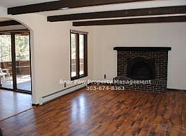 Great 4bed/2ba Home in Hiwan Hills! in Evergreen, CO (Photo 2 of 5)