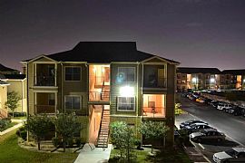 2 Bd/1 Bath 1, 2 and 3 Bedroom Apartment in San Antonio, TX (Photo 2 of 5)