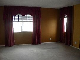 3 Bd/ 2.5 Ba with Community Ammenities! in Perris, CA (Photo 4 of 5)