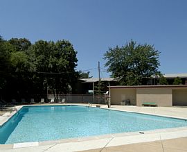 2 Bd/1 Bath New Carrollton Apts with Poo in Cheverly, MD (Photo 4 of 5)