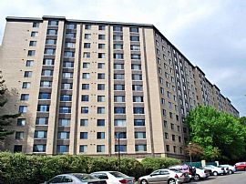 3 Bd/2 Bath Highly Ranked Fairfax County in Falls Church, VA (Photo 4 of 5)