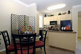 1 Bd/1 Bath Great Location with a Full S in Chula Vista, CA (Photo 2 of 5)