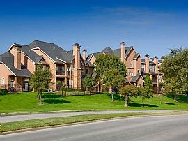 2 Bd/2 Bath 1 Bed Great Location and Gre in Irving, TX