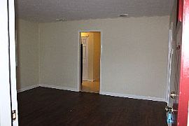 4614 Effingham Rd, 32208 - No App Fee! in Jacksonville, FL (Photo 2 of 5)