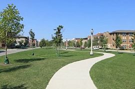 Large Floor Plans Near Public Transporta in Chicago, IL