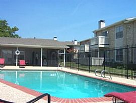 1 Bd/1 Bath Near Everything..Yet Away F in Fort Worth, TX (Photo 2 of 4)