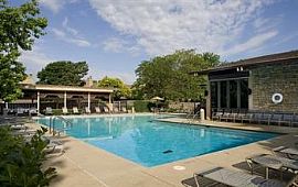 2 Bedroom Apartment at Kenilworth Apartm in Leawood, KS
