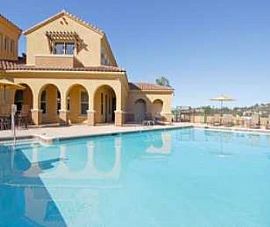 2ed/2bath in San Diego, Pool, Sauna, Spa in San Diego, CA (Photo 4 of 5)