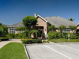 2 Bd/2 Bath Great Location, Pet Friendly in Houston, TX (Photo 2 of 5)