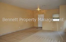 Single Family Rental Home in Phoenix in Phoenix, AZ (Photo 4 of 5)