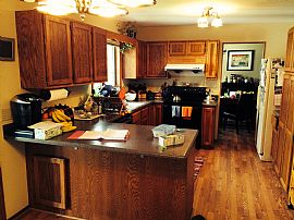 Beautiful 4br/4ba House in West Town of Madison in Madison, WI (Photo 5 of 11)