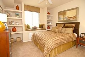 1 Bd/1 Bath Gourmet Kitchens! in Scottsdale, AZ (Photo 4 of 5)