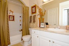 1 Bd/1 Bath Gourmet Kitchens! in Scottsdale, AZ (Photo 5 of 5)