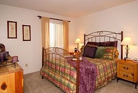 2 Bd/2 Bath Pet Friendly Gated Community in Phoenix, AZ (Photo 4 of 5)