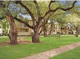 2 Bd/2 Bath Silverado Offers One and Two in Houston, TX (Photo 4 of 5)