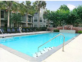 2 Bd/1 Bath The Huntley Offers One and T in Fondren, TX (Photo 4 of 5)