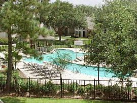 2 Bd/1 Bath Colorado Club Offers Spaciou in Cloverleaf, TX (Photo 3 of 5)