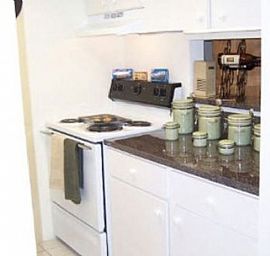 2 Bd/1 Bath Minutes to Florida'S Best Be in Fort Lauderdale, FL (Photo 2 of 5)